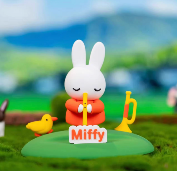 Mercis Bv x Miffy With You Four Season Phone Stand