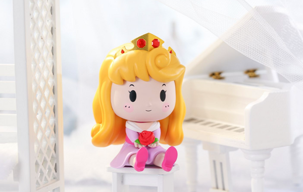 Pop Mart x Disney Princess Sitting