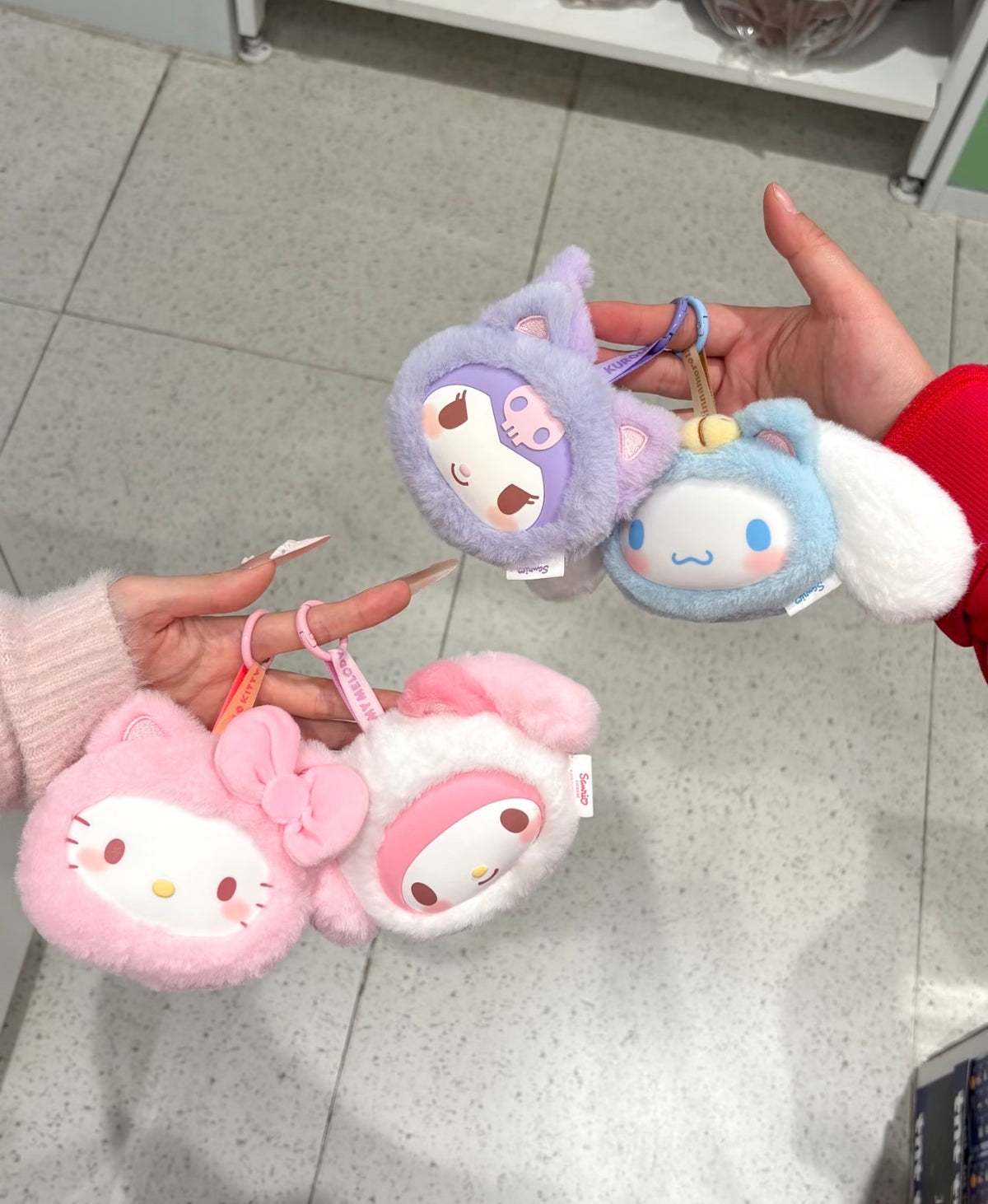 Miniso x Sanrio Characters Cat Fluffy Series Earphone Case