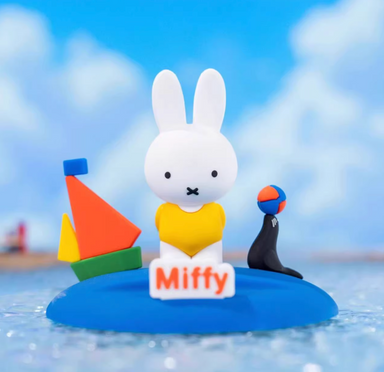 Mercis Bv x Miffy With You Four Season Phone Stand – WooHoo New York