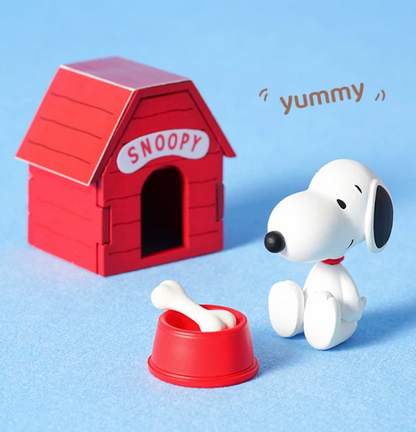 M&G Shop x Peanuts Snoopy Today's OOTD Miniature Keychain
