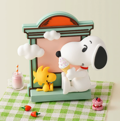 M&G Shop x Peanuts Snoopy Window Story Fridge Magnet